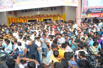 Balakrishna Watches Paisa Vasool Movie at Bramaramba Theatre